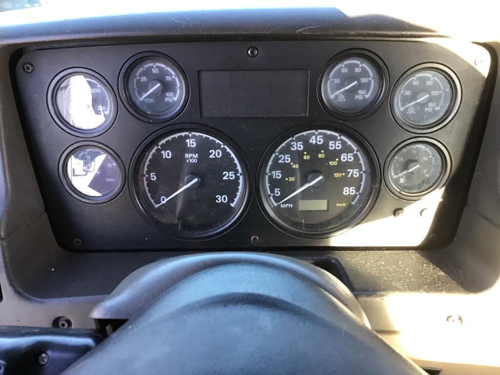 STERLING LT9500 GAUGE CLUSTER in Athens, GA #1950814