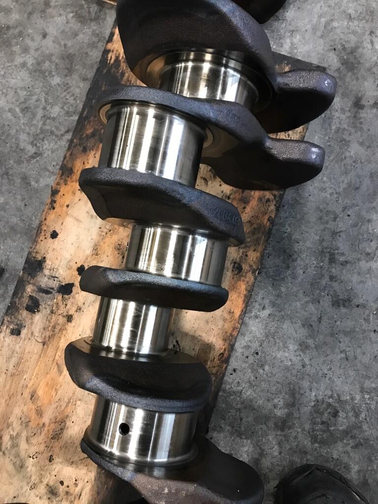 VOLVO D12 Crankshaft OEM 200403 in Abbotsford, BRITISH COLUMBIA 3975