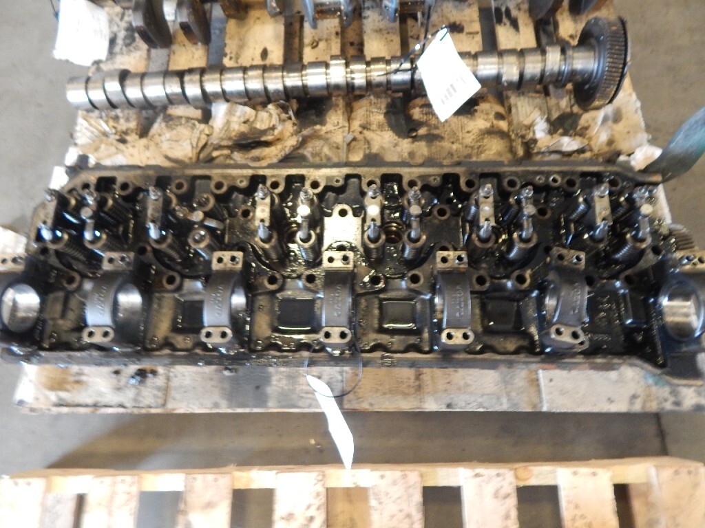 VOLVO D12 Cylinder Head OEM# 1001484 in Holland, MI #44237