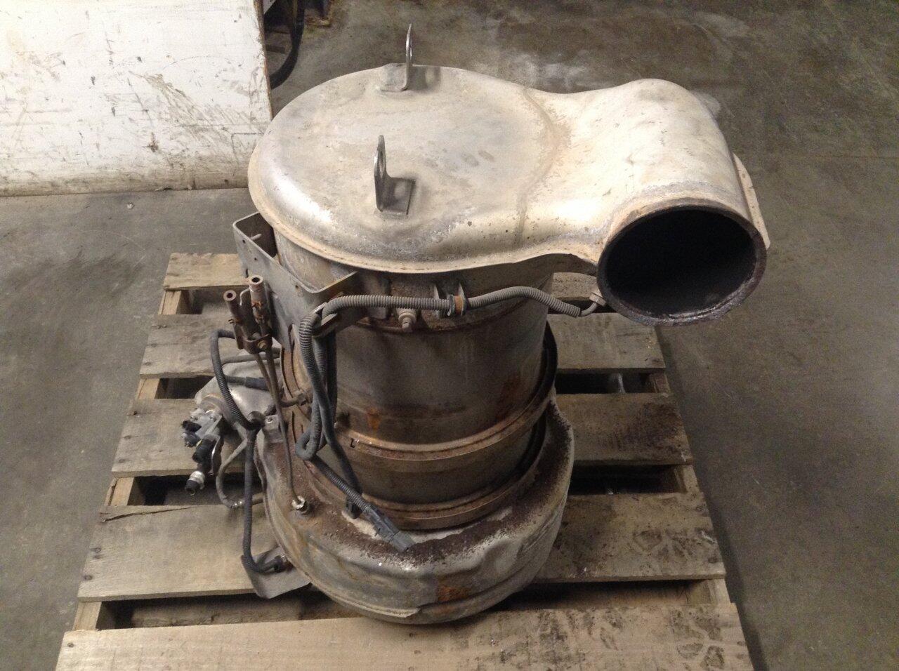 VOLVO D13 Exhaust DPF Assembly in Spencer, IA 24657818