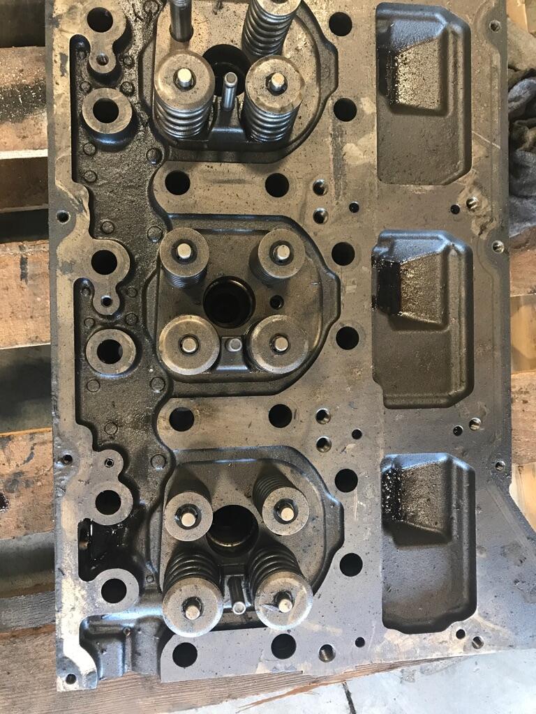 VOLVO D16 SCR Cylinder Head OEM# 1002031 in Abbotsford, BRITISH ...