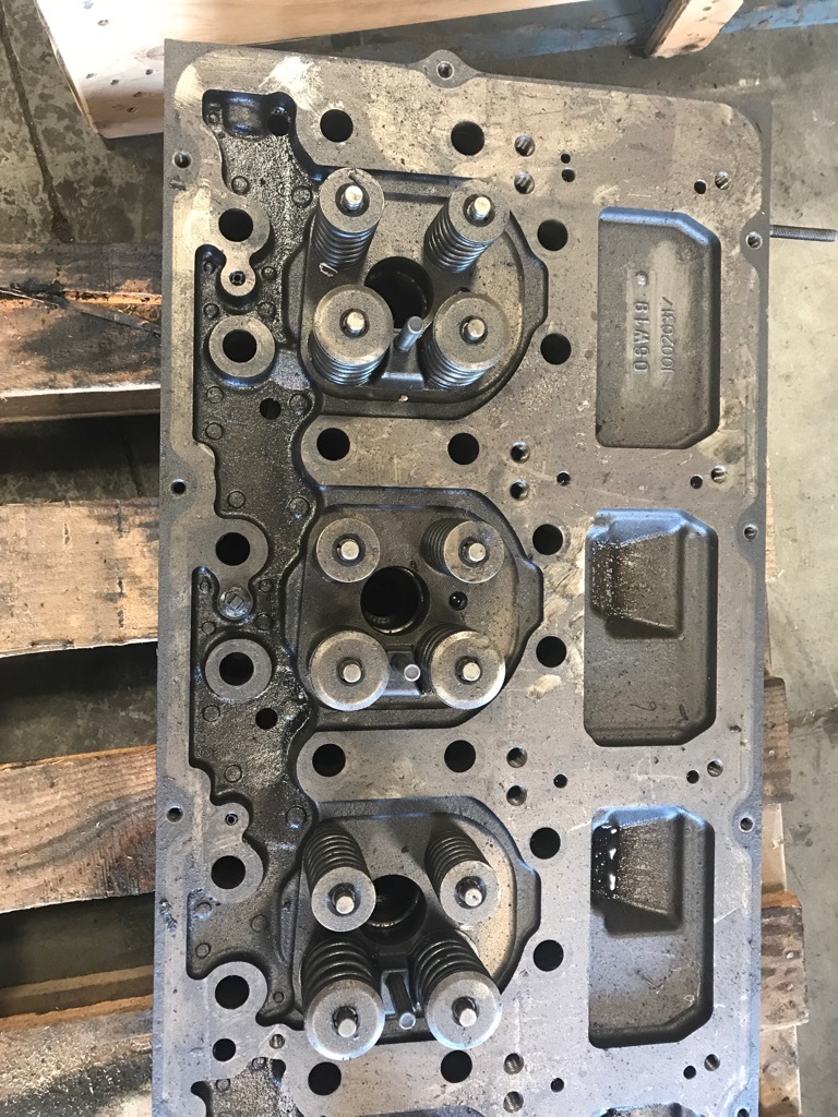 VOLVO D16 SCR Cylinder Head OEM# 1002031 in Abbotsford, BRITISH ...