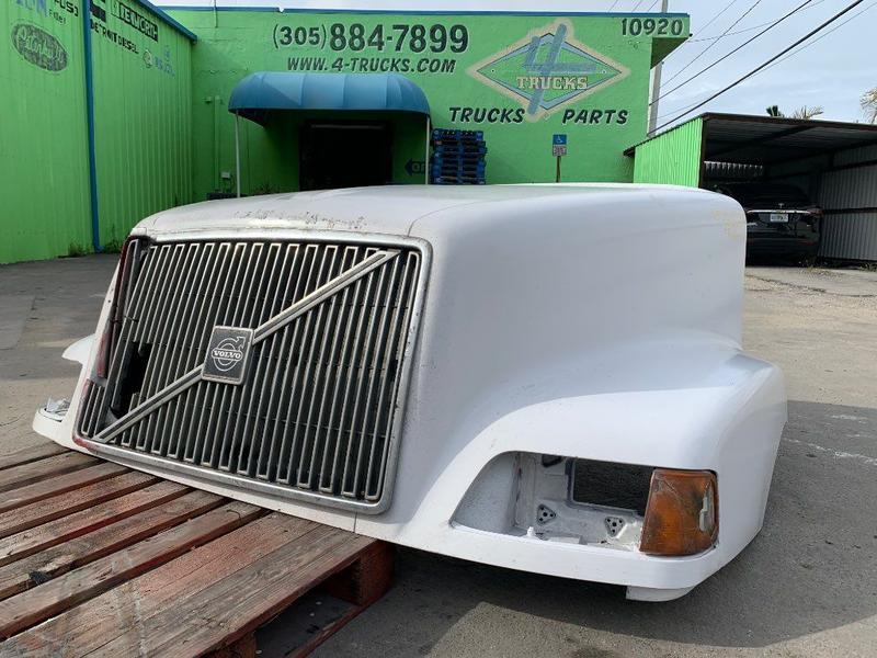 VOLVO VNL Hood in MIAMI, FL 13981218197