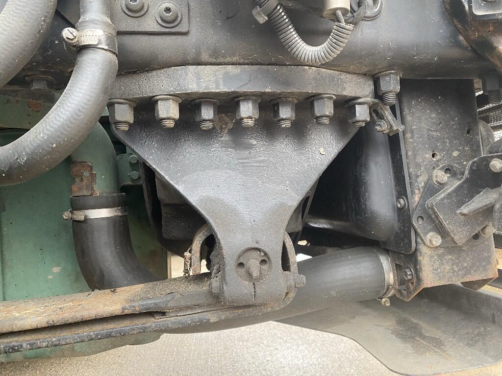 VOLVO VNL Spring Hanger in CRANDALL, TX 80677