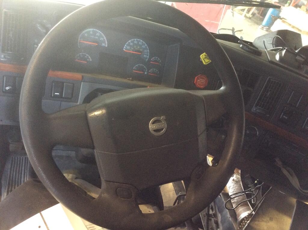 VOLVO VNL Steering Wheel in DEFUNIAK SPRINGS, FL 3463