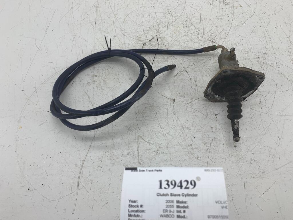 WABCO 9700515050 Clutch Slave Cylinder OEM 20458737 in OWENSBORO, KY