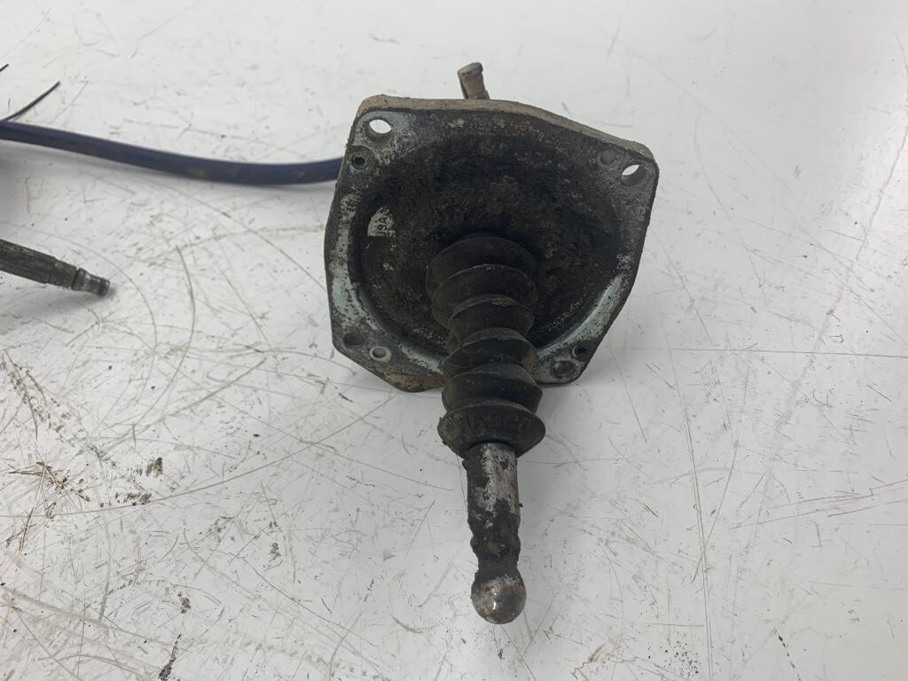 WABCO 9700515050 Clutch Slave Cylinder OEM 20458737 in OWENSBORO, KY