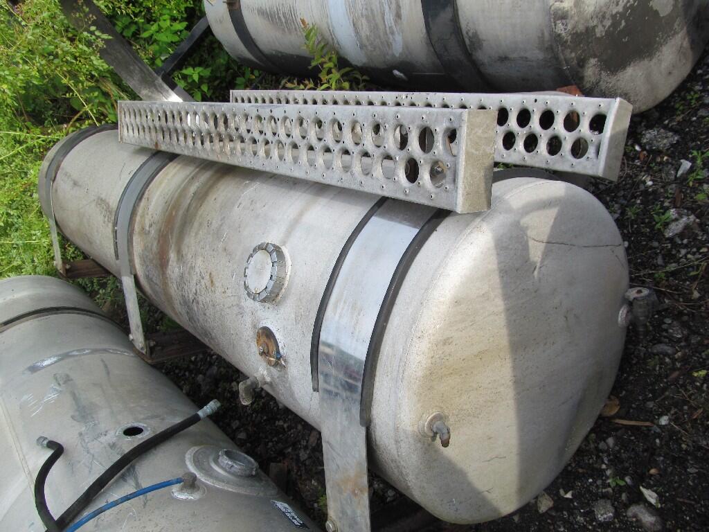 WESTERN STAR Fuel Tank in Thorndale, PA 56671