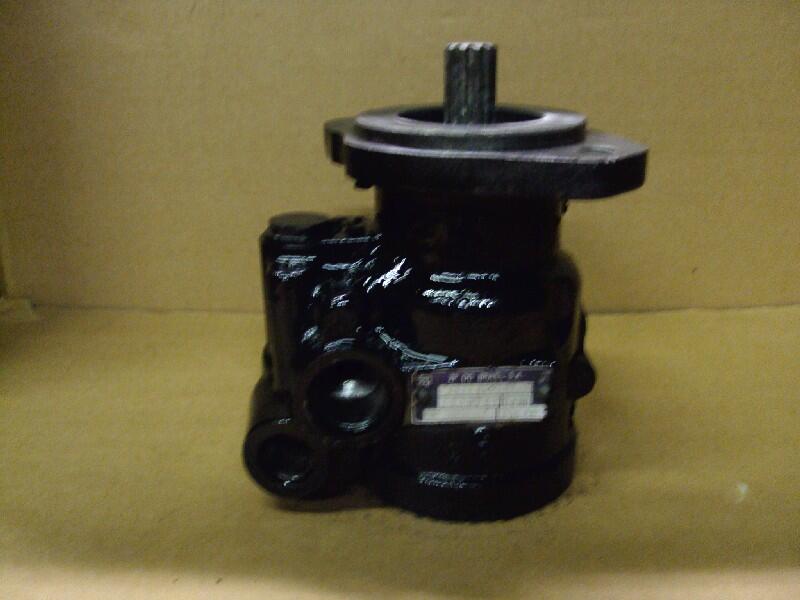 ZF 767 SERIES POWER STEERING PUMP OEM 7673955959 in Toledo, OH 10011