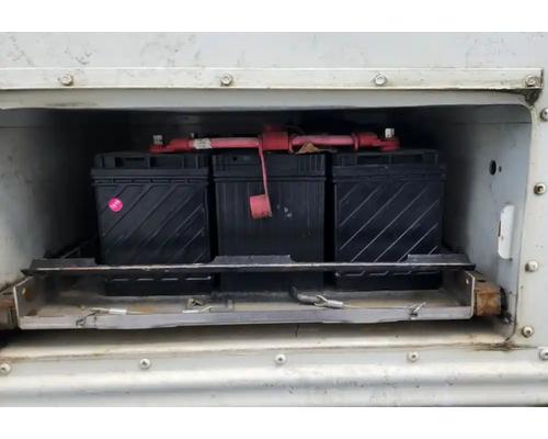 blue-bird-all-american-all-canadian-battery-box #1441537