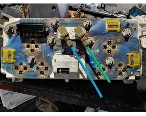 CAT 3116 Instrument Cluster