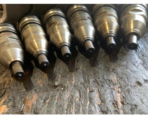 CAT 3176 Fuel Injector