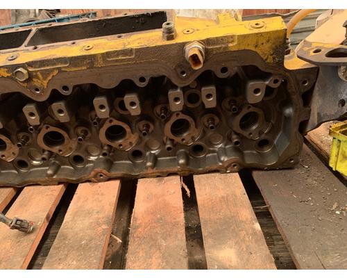 CAT C-7 Cylinder Head