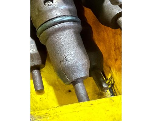 CAT C-7 Fuel Injector