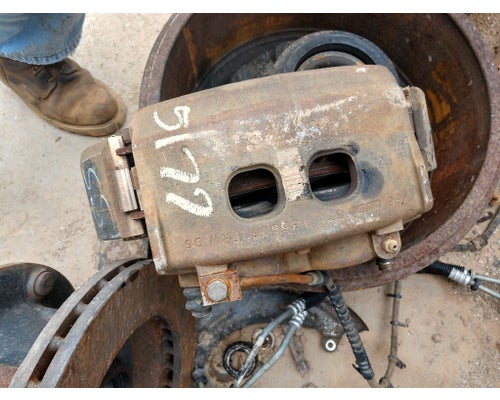 2004 CHEVROLET C4500 AXLE ASSY (FRONT) OSCILATTING For Sale by Crest Truck Parts