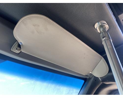 Chevrolet C5500 Visor #