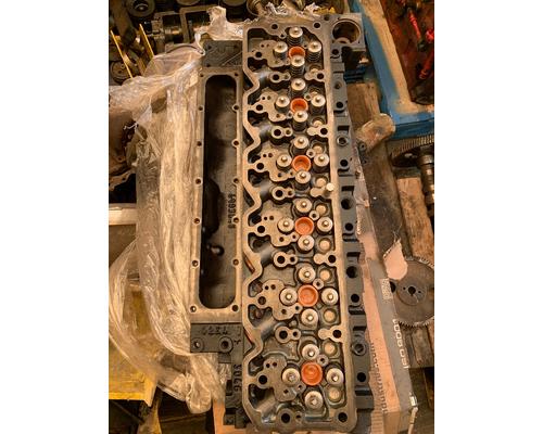 CUMMINS ISB6.7 Cylinder Head