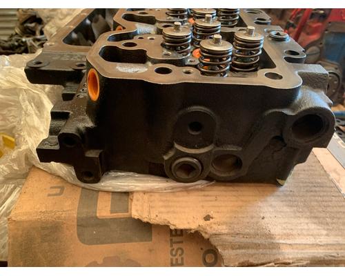 CUMMINS ISB6.7 Cylinder Head