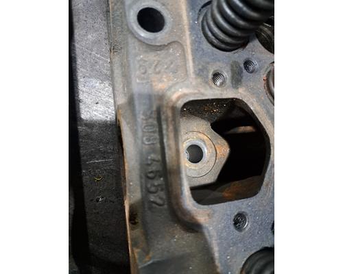 CUMMINS L10 Cylinder Head