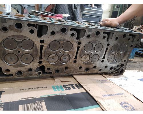 DETROIT DD15 Cylinder Head