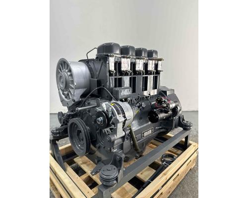  Deutz F4L912 Engine Assembly #