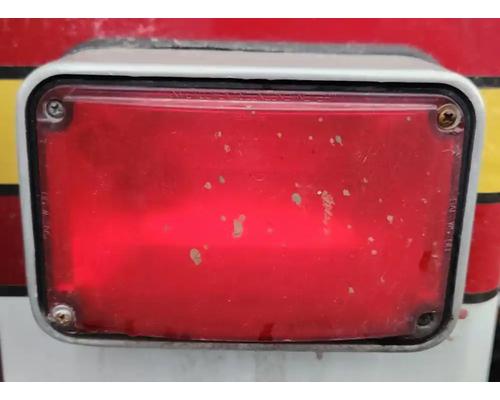 e-one-fire-truck-tail-lamp #1427051