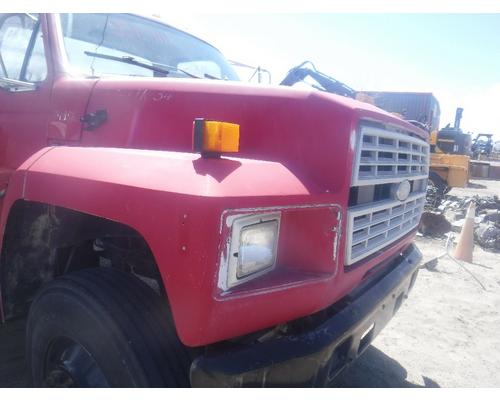 FORD F600 / F700 / F800 TILT Hood