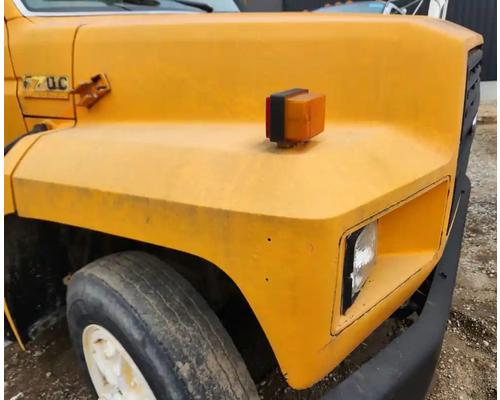 ford-f700-hood #1433075