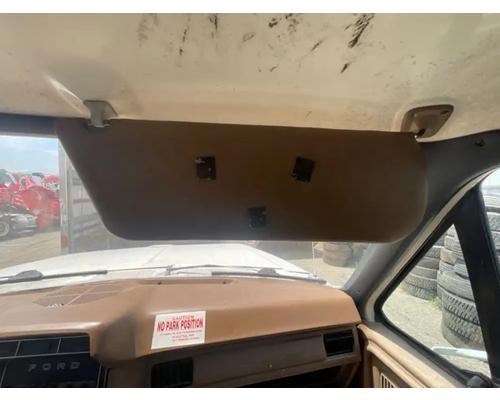  Ford F700 Visor #