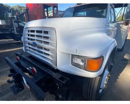 ford-f800-hood #1447912