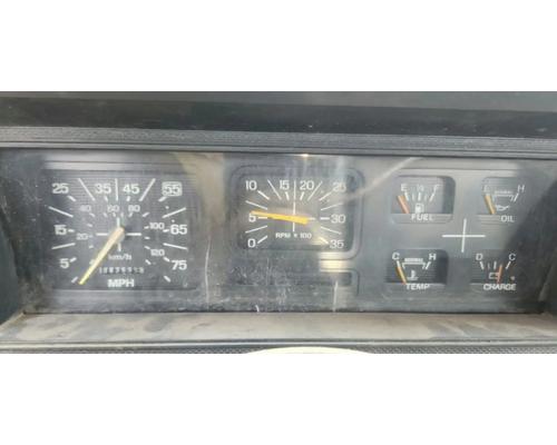  Ford F800 Instrument Cluster #