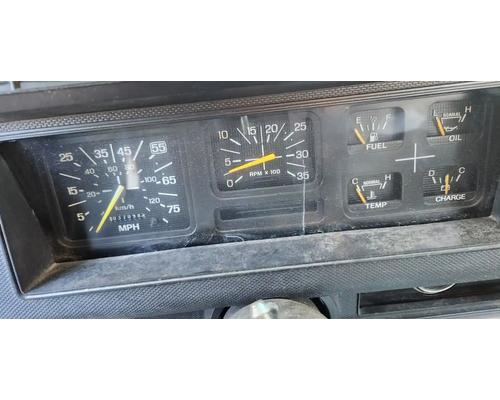  Ford F800 Instrument Cluster #