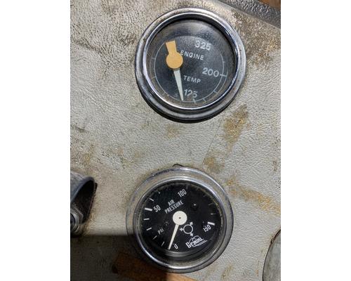 FORD L9000 Dash Panel