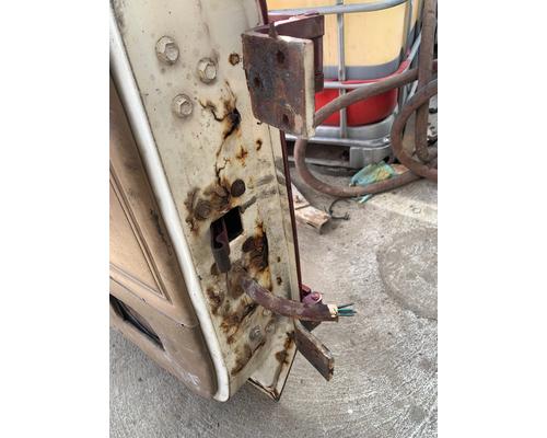 FORD L9000 Door Assembly, Front