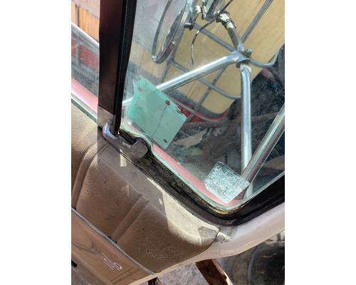 FORD L9000 Door Assembly, Front