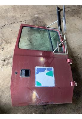 FORD L9000 Door Assembly, Front