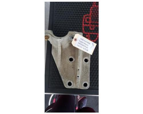 FORD L9000 Engine Mounts