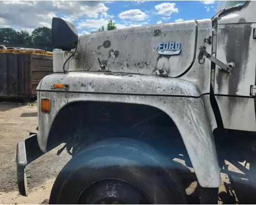 ford-l9000-hood #1448855