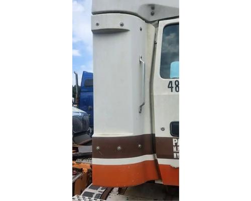 Ford LA9000 Aero Max 106 Fairing # Ford LA9000 Aero Max 106 Fairing #