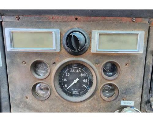  Ford LN7000 Instrument Cluster #