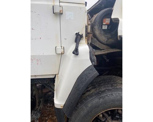 Ford LNT9000 Fender Extension # Ford LNT9000 Fender Extension #