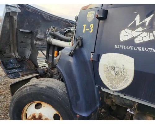  Ford LNT9000 Fender Extension #