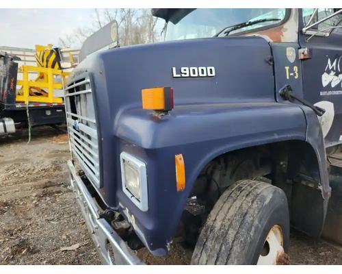  Ford LNT9000 Hood #