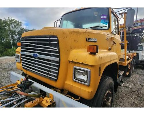  Ford LNT9000 Hood #