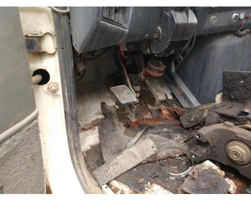 1997 FORD LT9000 CYLINDER (STEER)