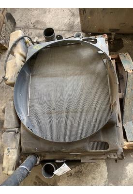 FORD LT9522 LOUISVILLE 122 Radiator
