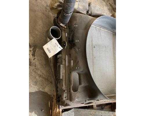 FORD LT9522 LOUISVILLE 122 Radiator