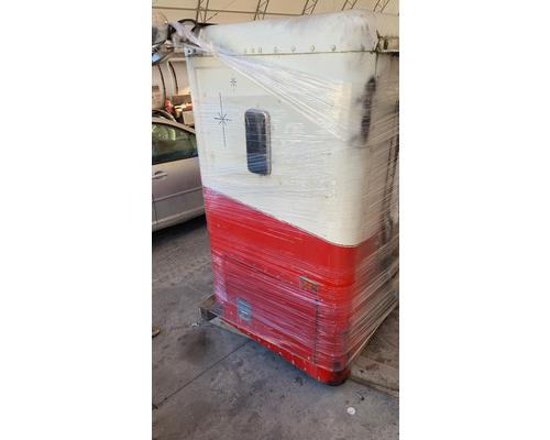 FORD LT9522 LOUISVILLE 122 Sleeper