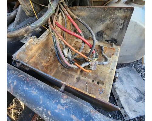 ford-ltl9000-battery-box #1436337