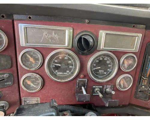  Ford LTLA9000 AERO MAX 120 Instrument Cluster #